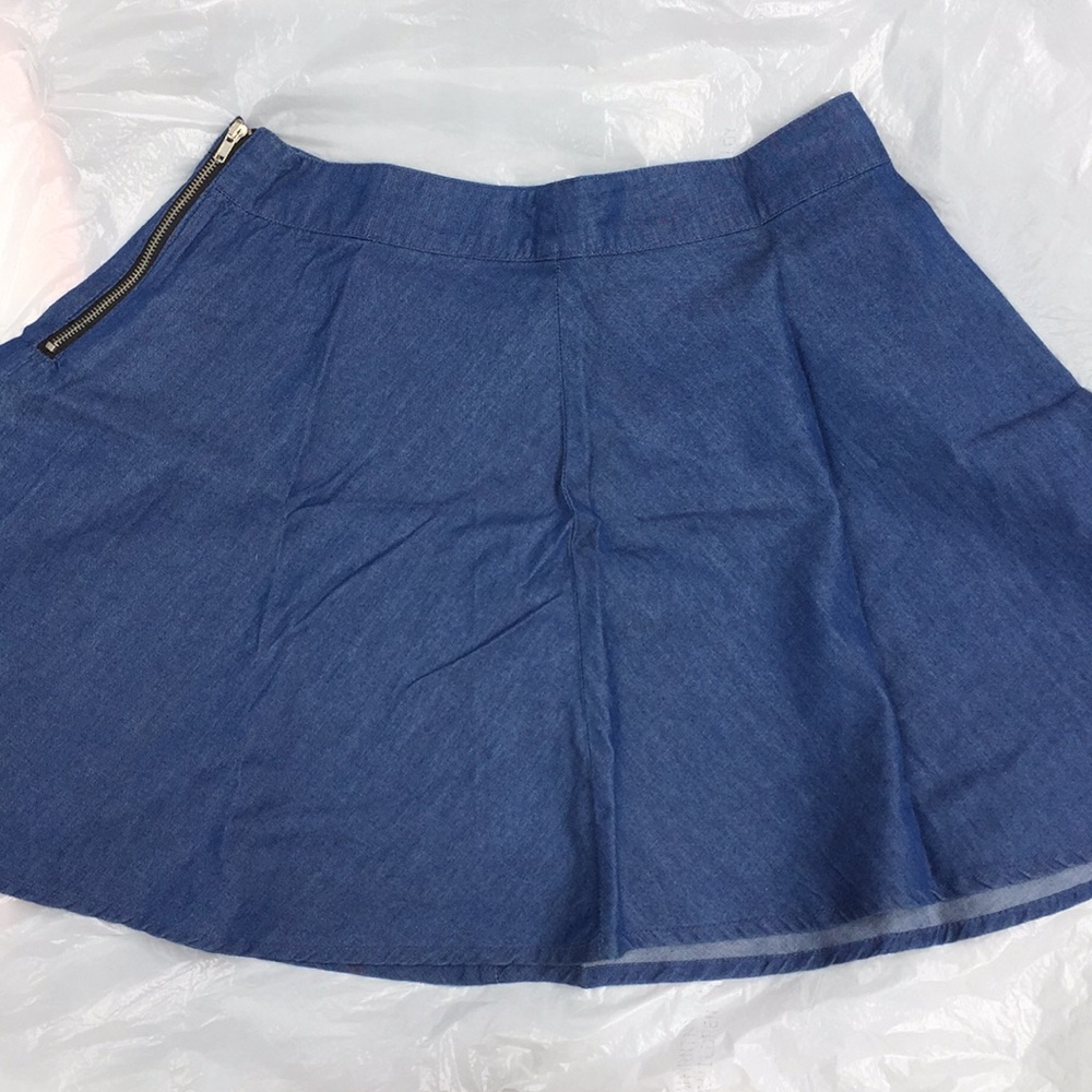 Forever 21 Medium Denim Skirt - Short
